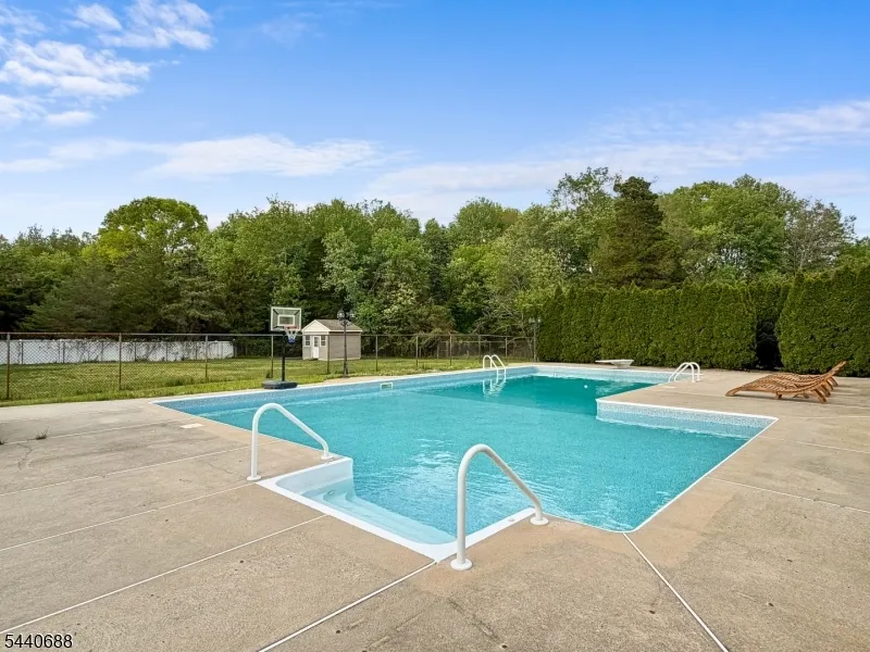 323 Frank Applegate Rd Jackson, NJ 08527
