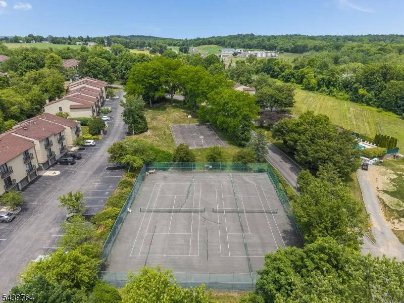 1215 Spruce Hills Dr Glen Gardner, NJ 08826
