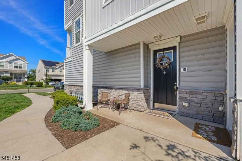1 Passe Ct Hillsborough, NJ 08844