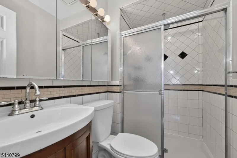 15 Kensington Rd #G Unit G Chatham, NJ 07928