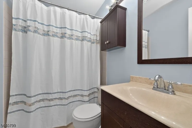15 Kensington Rd #G Unit G Chatham, NJ 07928
