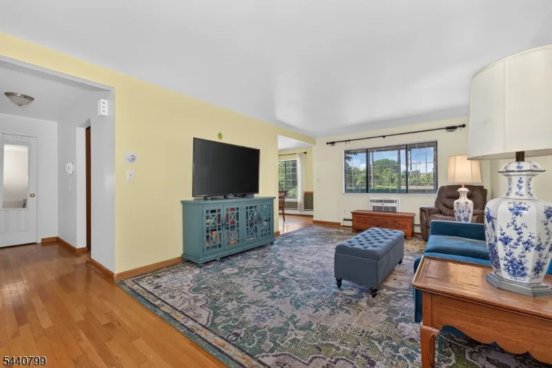 15 Kensington Rd #G Unit G Chatham, NJ 07928
