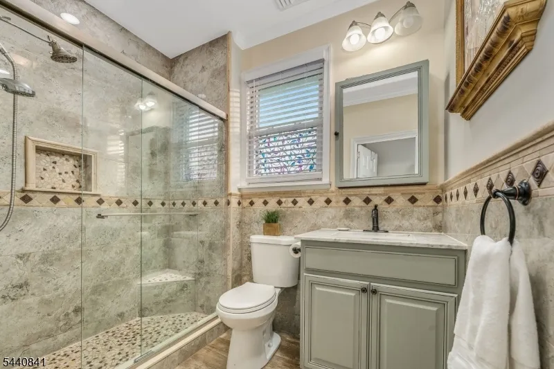 119 Edgewood Rd Linden City, NJ 07036