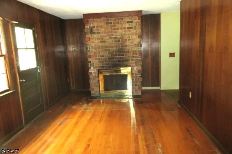 3 Mine Hill Rd Washington, NJ 07882