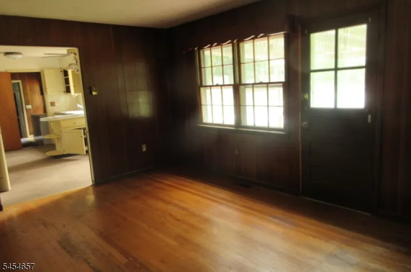 3 Mine Hill Rd Washington, NJ 07882