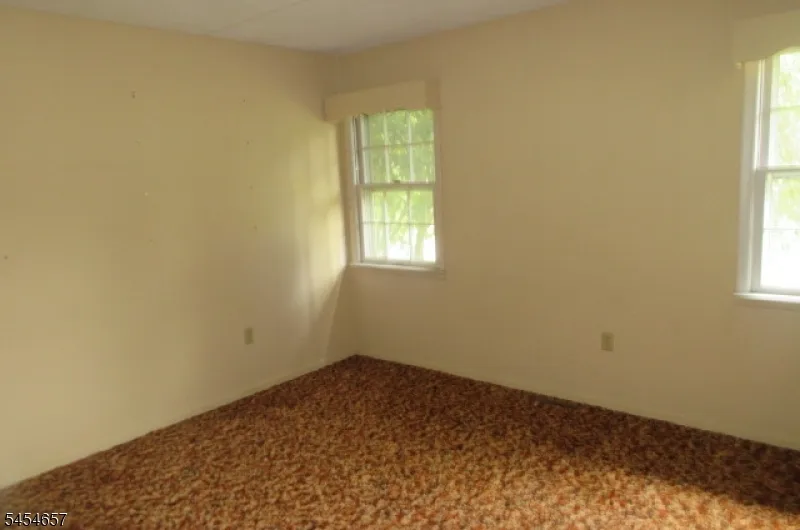 3 Mine Hill Rd Washington, NJ 07882