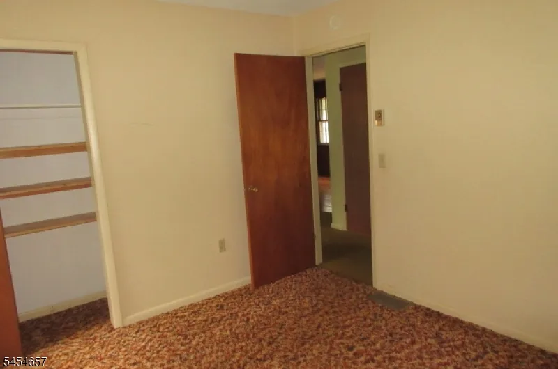 3 Mine Hill Rd Washington, NJ 07882