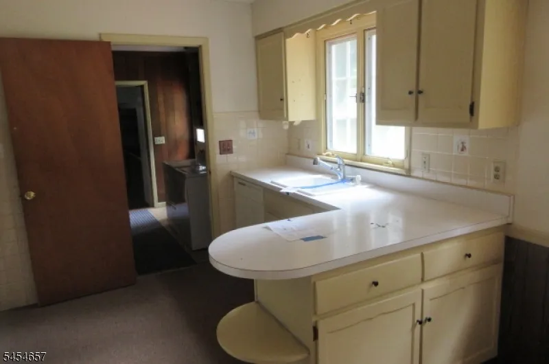 3 Mine Hill Rd Washington, NJ 07882