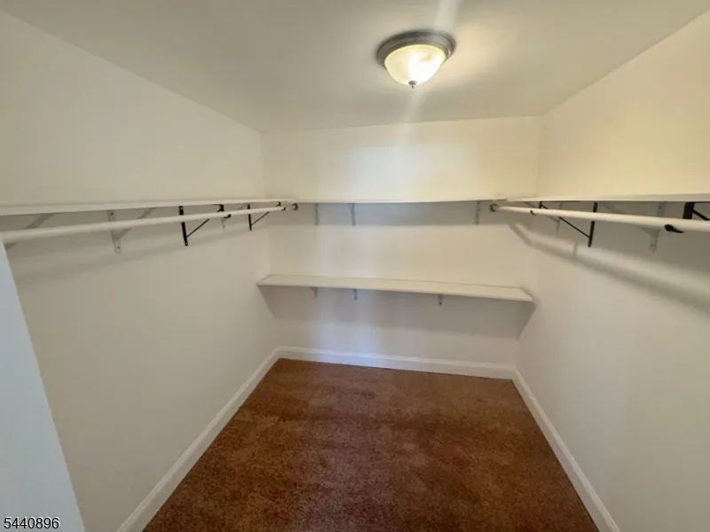 192 N 6Th St Saddle Brook, NJ 07663