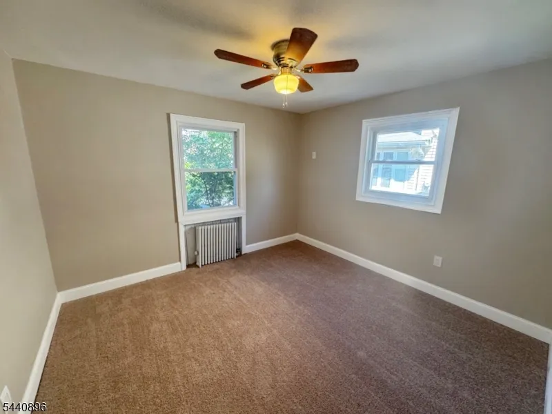 192 N 6Th St Saddle Brook, NJ 07663