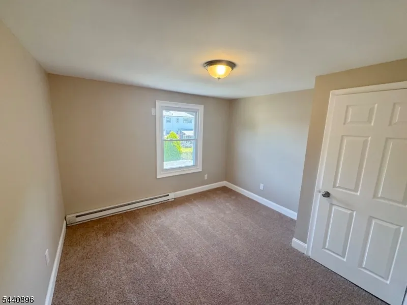 192 N 6Th St Saddle Brook, NJ 07663