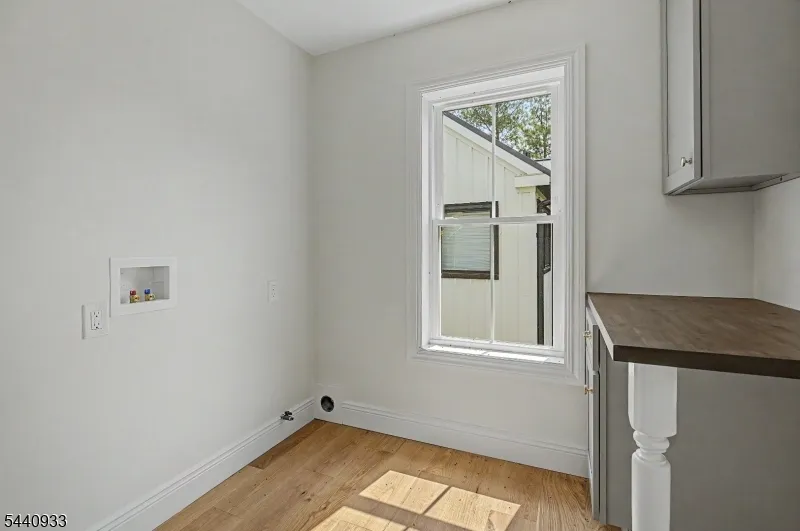159 Byram Ln Kingwood, NJ 08559