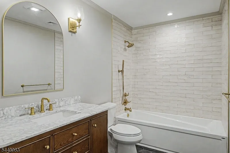 159 Byram Ln Kingwood, NJ 08559