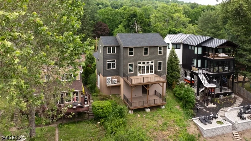 159 Byram Ln Kingwood, NJ 08559