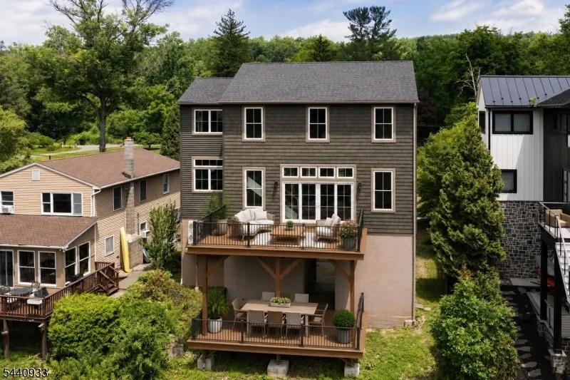 159 Byram Ln Kingwood, NJ 08559