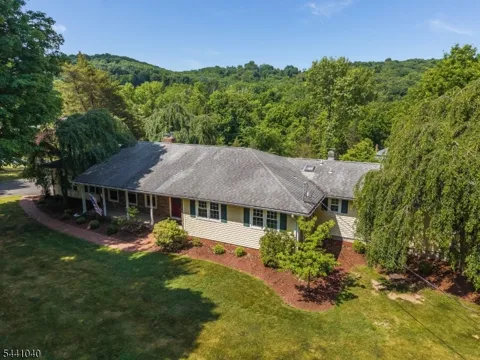 159 Old Clinton Rd