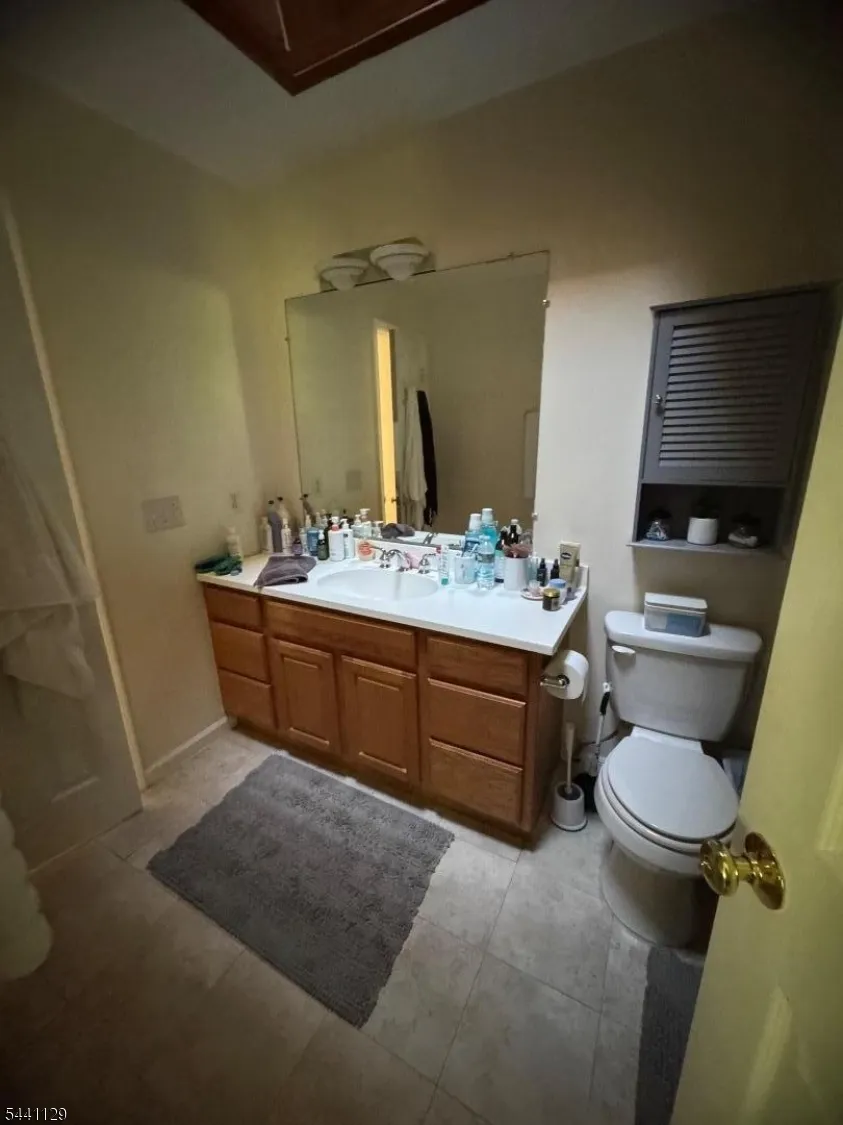 53 Village Dr Hamburg, NJ 07419