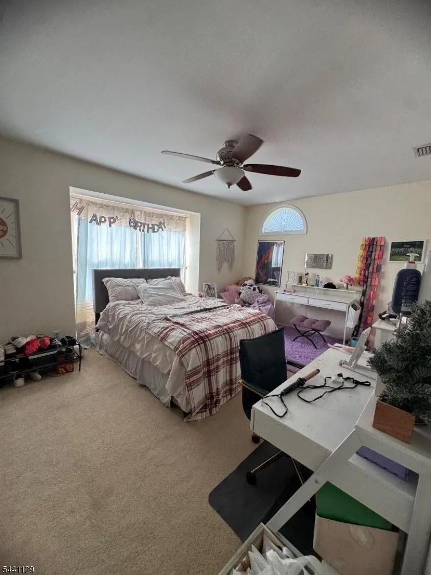 53 Village Dr Hamburg, NJ 07419