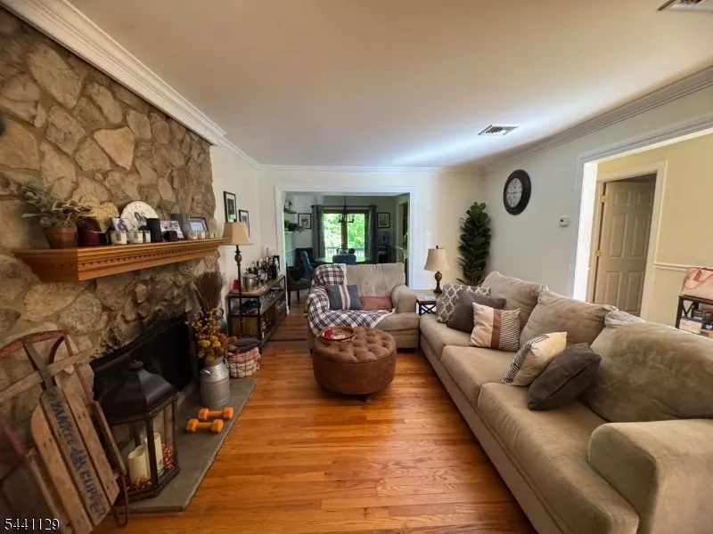 53 Village Dr Hamburg, NJ 07419
