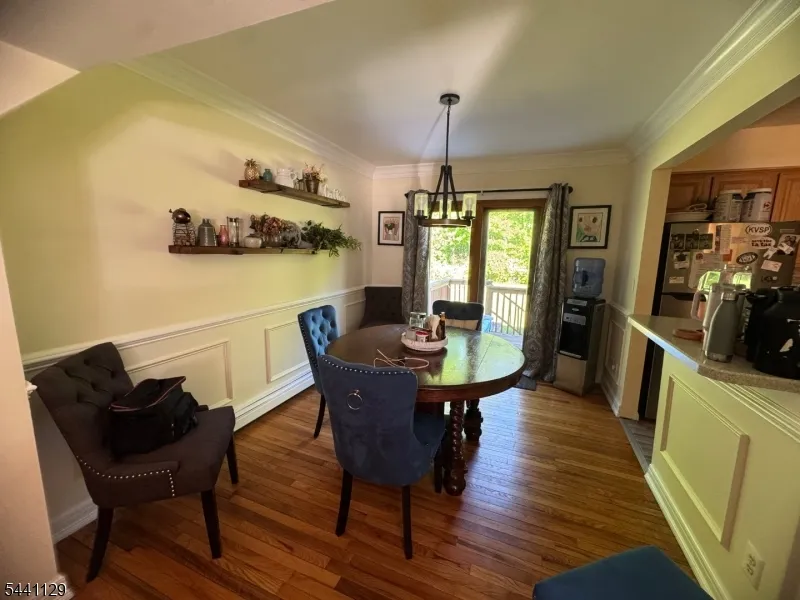 53 Village Dr Hamburg, NJ 07419