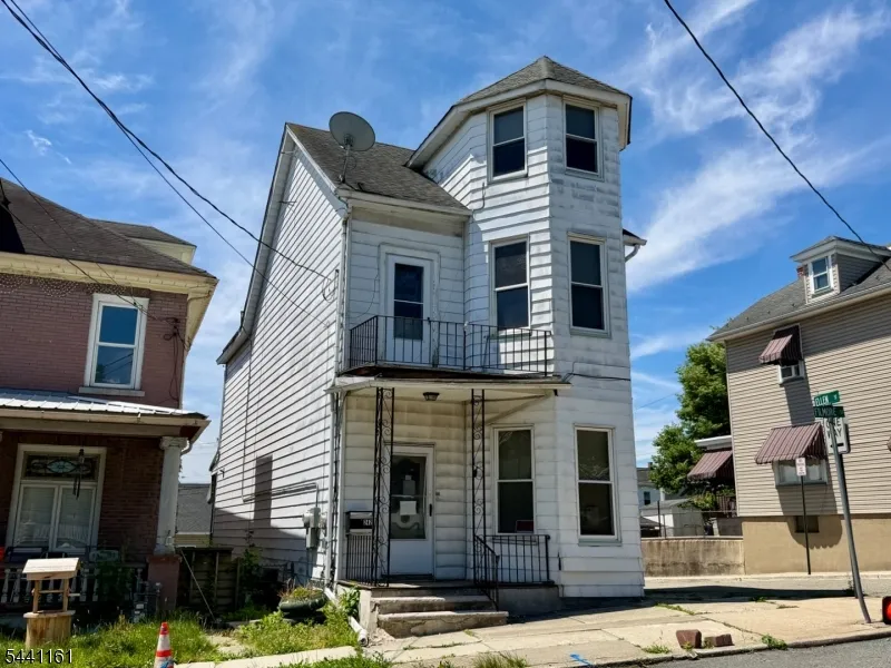 242 Filmore St Phillipsburg Town, NJ 08865