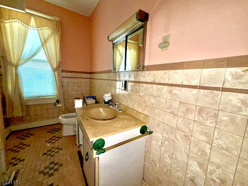 242 Filmore St Phillipsburg Town, NJ 08865