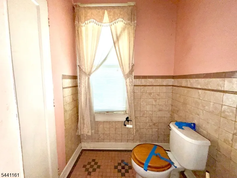 242 Filmore St Phillipsburg Town, NJ 08865