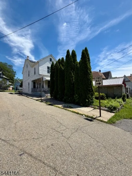 242 Filmore St Phillipsburg Town, NJ 08865