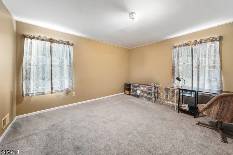820 Baldwin Ave Linden City, NJ 07036