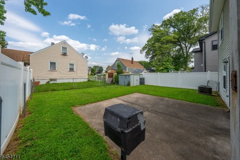 820 Baldwin Ave Linden City, NJ 07036