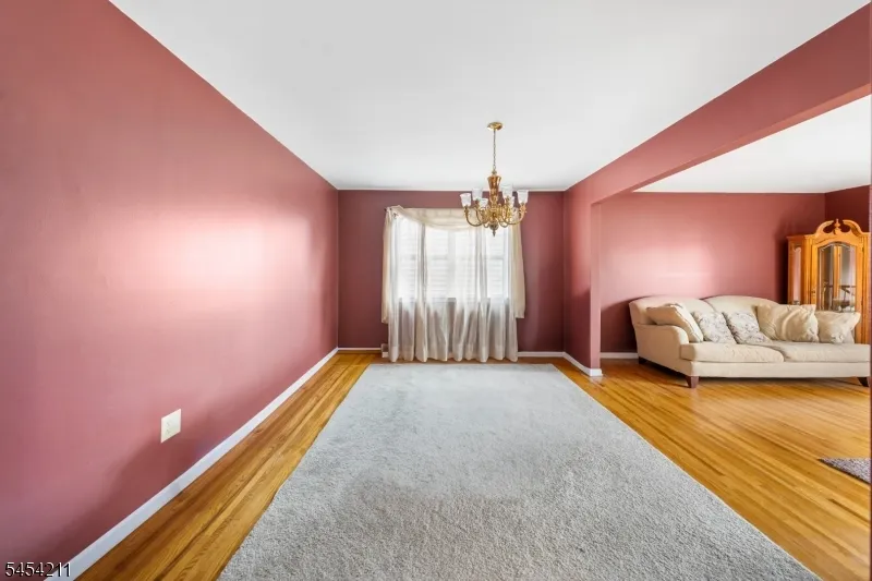 820 Baldwin Ave Linden City, NJ 07036