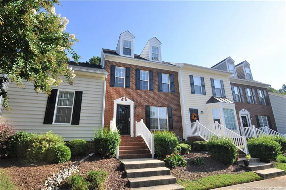 402 Knightsborough Way Apex, NC 27502