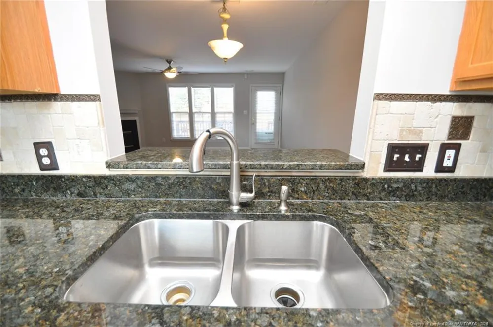 402 Knightsborough Way Apex, NC 27502