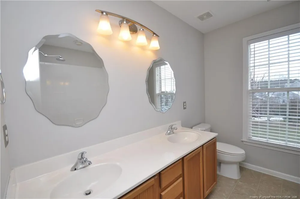 402 Knightsborough Way Apex, NC 27502
