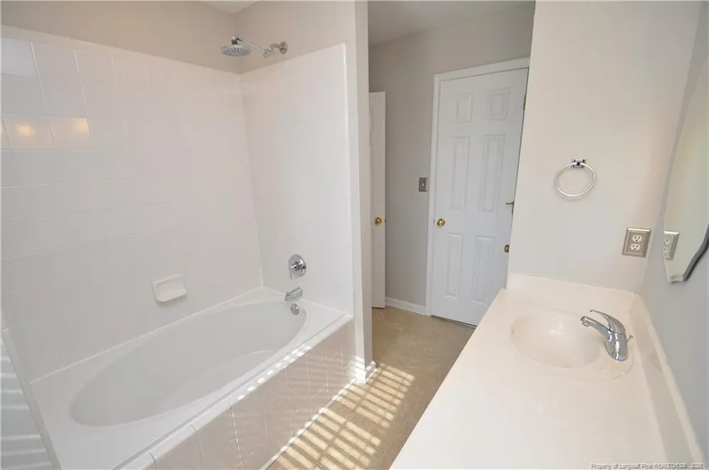 402 Knightsborough Way Apex, NC 27502