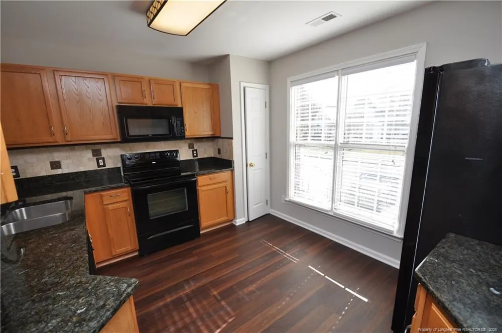 402 Knightsborough Way Apex, NC 27502