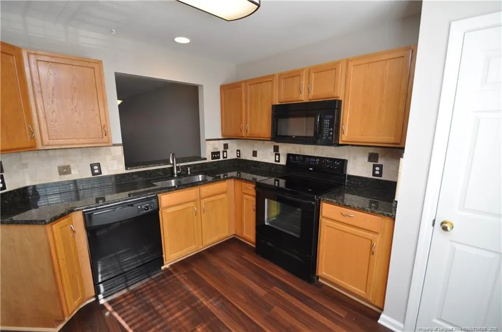 402 Knightsborough Way Apex, NC 27502