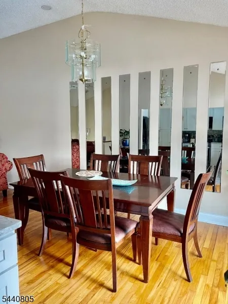 101 Lee Dr Middlesex, NJ 08846