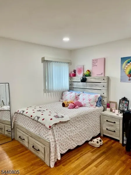 101 Lee Dr Middlesex, NJ 08846