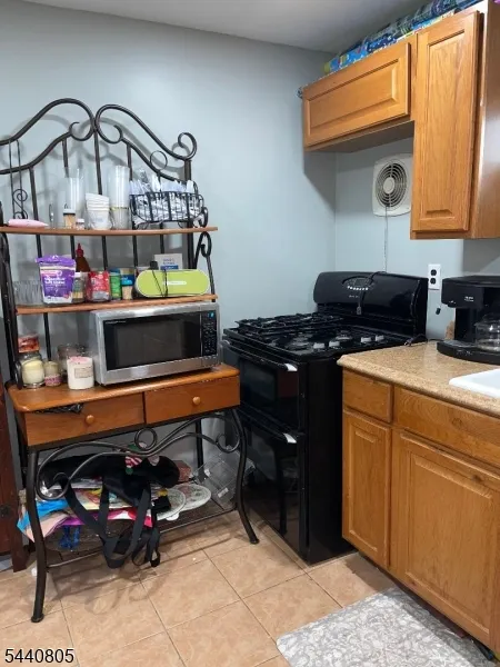 101 Lee Dr Middlesex, NJ 08846