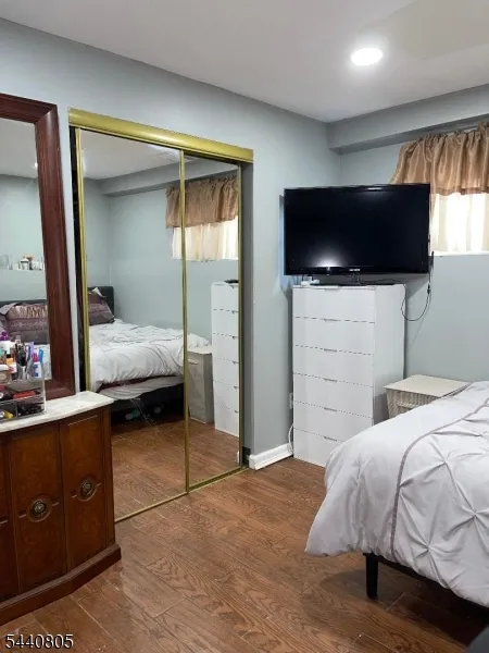 101 Lee Dr Middlesex, NJ 08846