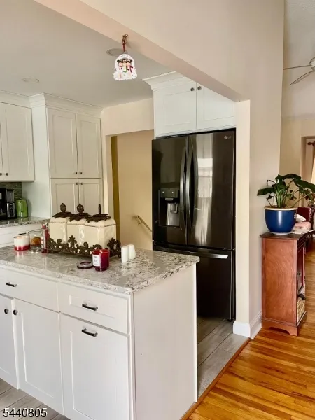 101 Lee Dr Middlesex, NJ 08846