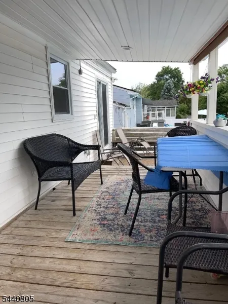 101 Lee Dr Middlesex, NJ 08846