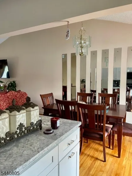 101 Lee Dr Middlesex, NJ 08846