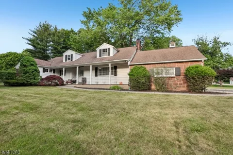 14 Saddle River Ro