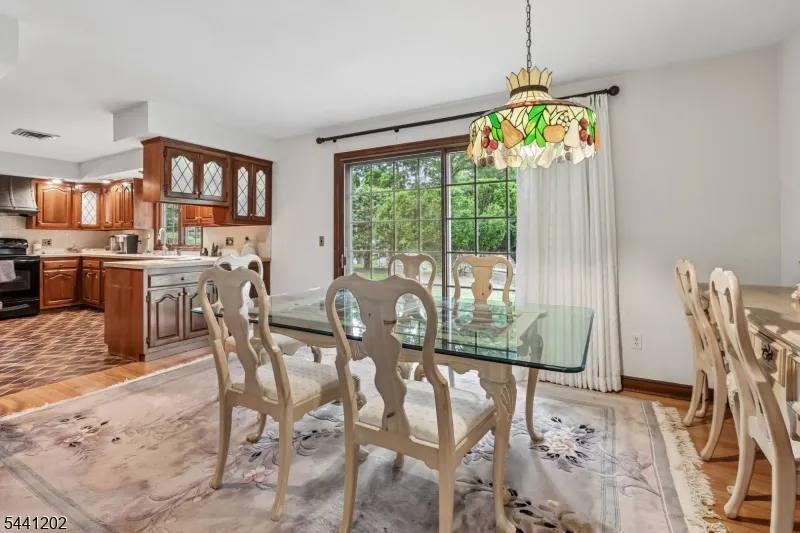 14 Saddle River Ro Woodcliff Lake, NJ 07677