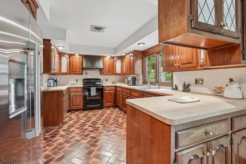 14 Saddle River Ro Woodcliff Lake, NJ 07677