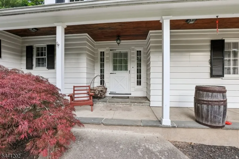 14 Saddle River Ro Woodcliff Lake, NJ 07677