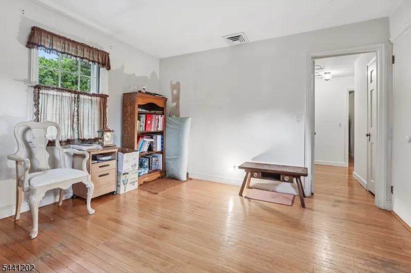 14 Saddle River Ro Woodcliff Lake, NJ 07677