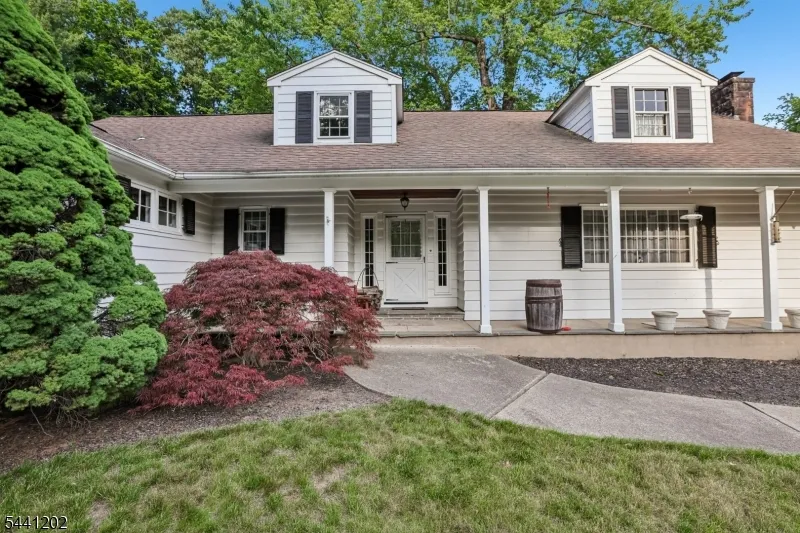 14 Saddle River Ro Woodcliff Lake, NJ 07677